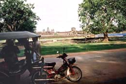 Motorcycle trailer to explore the temples