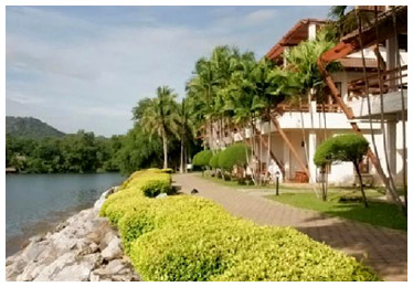 Felix River Kwai Resort on river bank