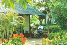 Cottage rooms in the garden