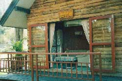 bungalow rooms, Pong Deau hot spring