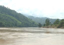 Moei river and Salawin river
