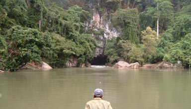 Entering Konglor cave from downstream side